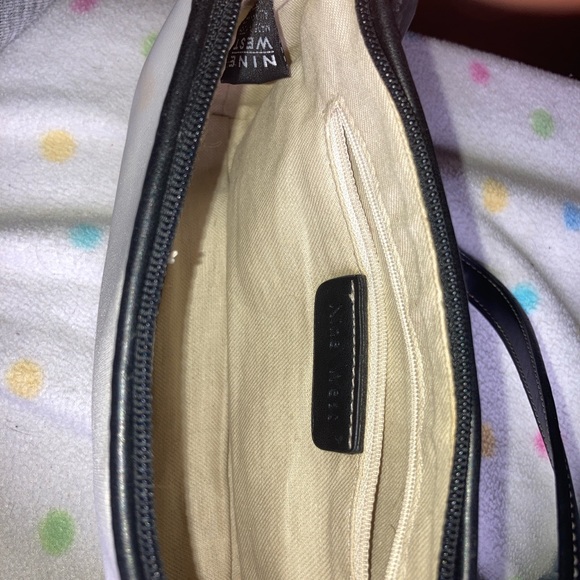 Black and White Nine West mini bag - Picture 4 of 4